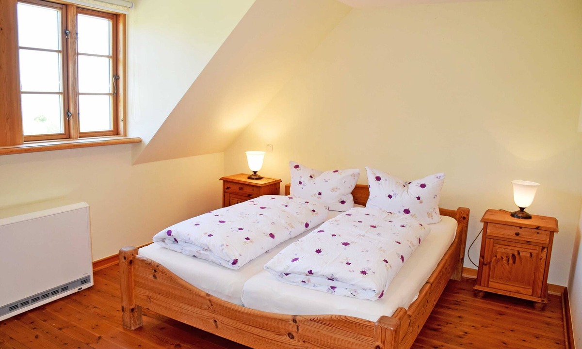 Alt Reddevitz Cottage | 03 Holiday apartment with lake view - Holiday apartments on the Reddevitzer Hövt