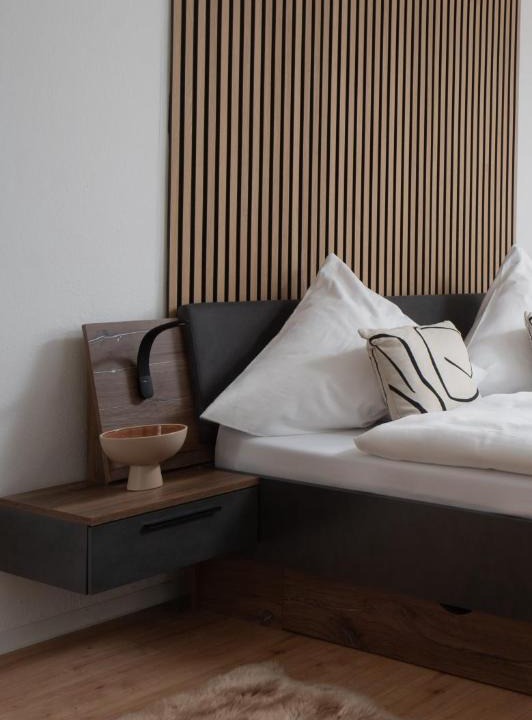 Mittel Apartment | 1-4 Gäste Wohnung W-Lan, Netflix, Amazon, Parken, Arbeitsplatz, 24h Check in ,Vollausgestattet Küche, Handtücher Seife u,v,m für Geschäftsreisende, Paare, Familien ,
