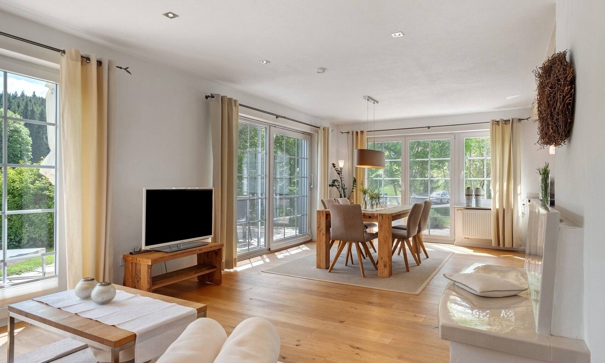 Furtwangen Apartment | 1 Terrace Suite Apartment with Valley View, Private Terrace, Shared Sauna and Wi-Fi