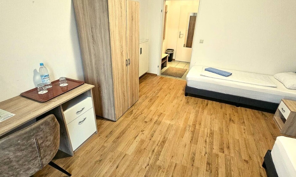 Munchen District Apartment | 1 Zimmer/room