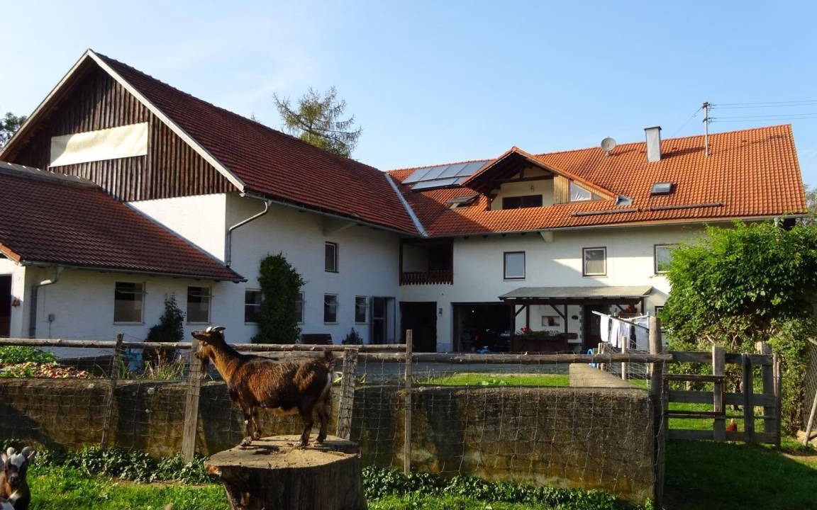 Eggenthall Apartment | 100 m² Apartment ∙ 3 bedrooms ∙ 9 guests