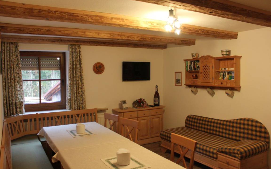 Teisendorf Apartment | 100 m² Apartment ∙ 2 bedrooms ∙ 6 guests