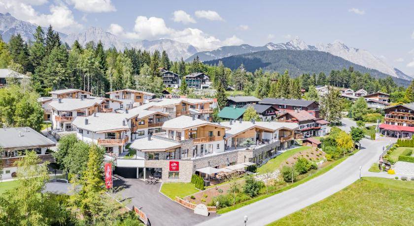 Seefeld in Tirol Apartment | 100 m² Serviced apartment ∙ 3 bedrooms ∙ 15 guests