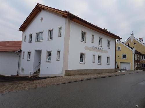 Buchbach Bed & Breakfast | 12 m² Bed and breakfast ∙ 2 guests