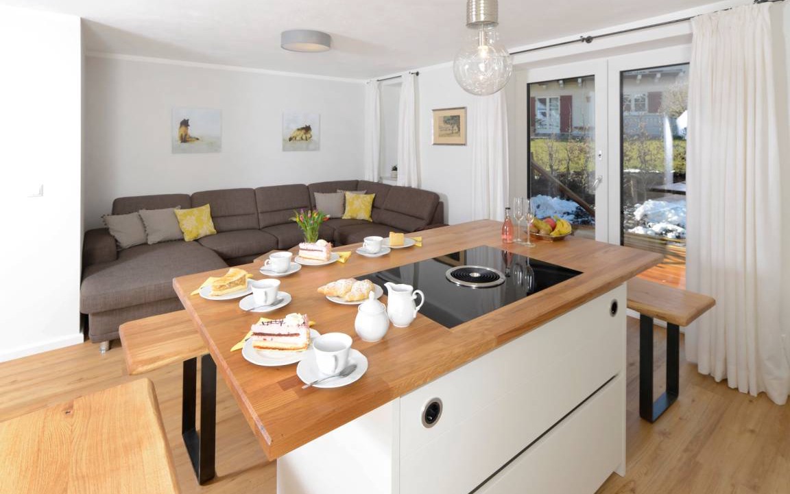 Breitbrunn a. Chiemsee Apartment | 125 m² Apartment ∙ 4 bedrooms ∙ 8 guests