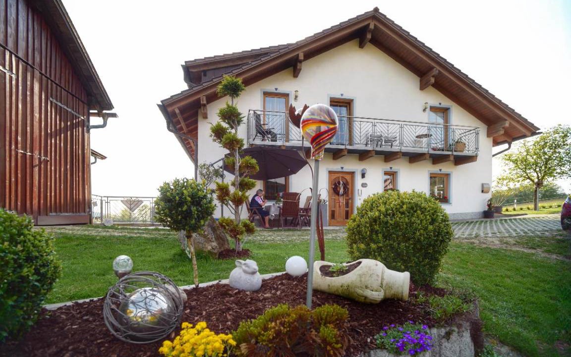Hohenau Apartment | 130 m² Apartment ∙ 4 bedrooms ∙ 8 guests