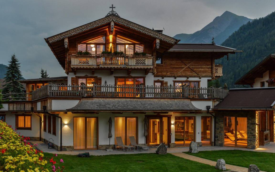 Holzgau House | 140 m² House ∙ 3 bedrooms ∙ 12 guests