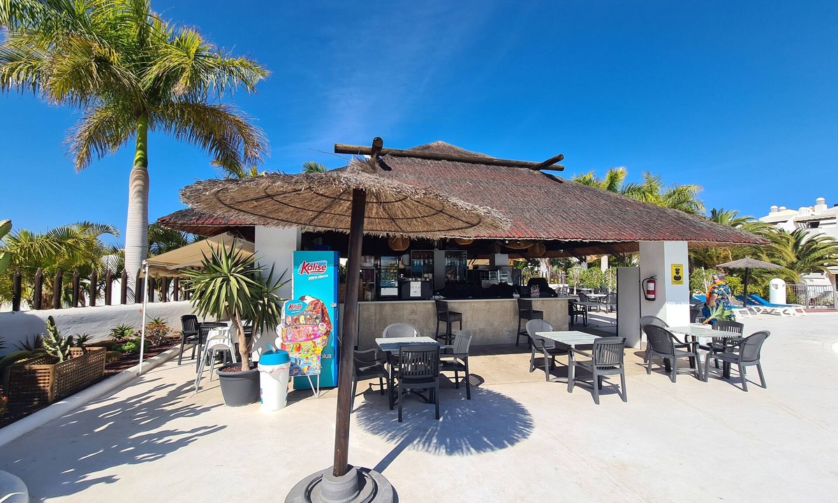 Playa Paraiso Apartment | 145 m2 apartment with complex view, bar-restaurant, swimming pools, sea 300 m from the sea