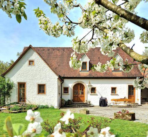 Weidenbach House | 150 m² House ∙ 3 bedrooms ∙ 10 guests