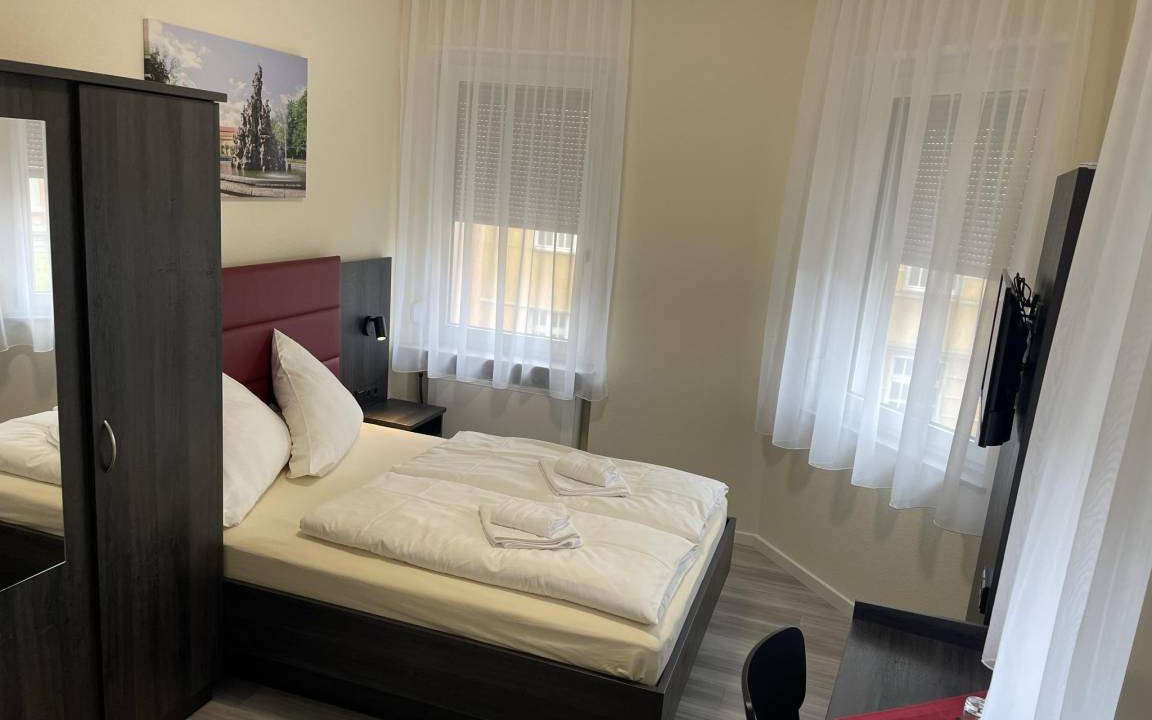 Erlangen Bed & Breakfast | 16 m² Bed and breakfast ∙ 3 guests