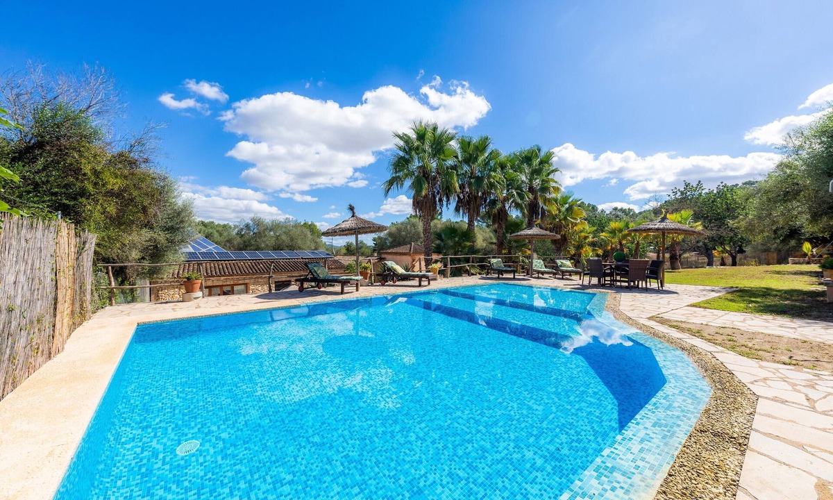 Petra House | 18th-Century Country House in Mallorca with Air Conditioning and Wi-Fi