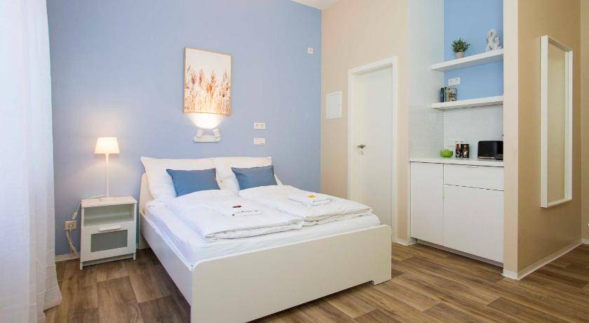 Mitte Bed & Breakfast | 19 m² Bed and breakfast ∙ 3 guests