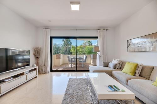 Benahavis Apartment | 2-bed apartment in Capanes del Golf
