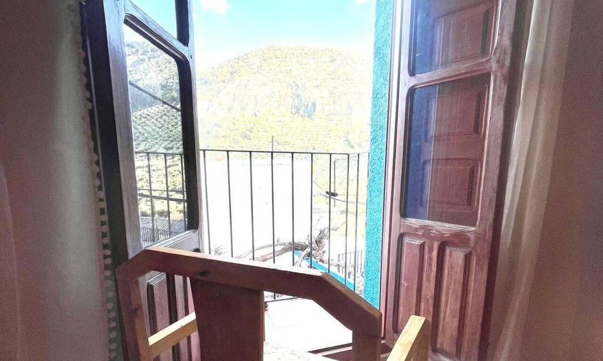 Rute House | 2-bed Country House - Mountain Views - Sleeps 6