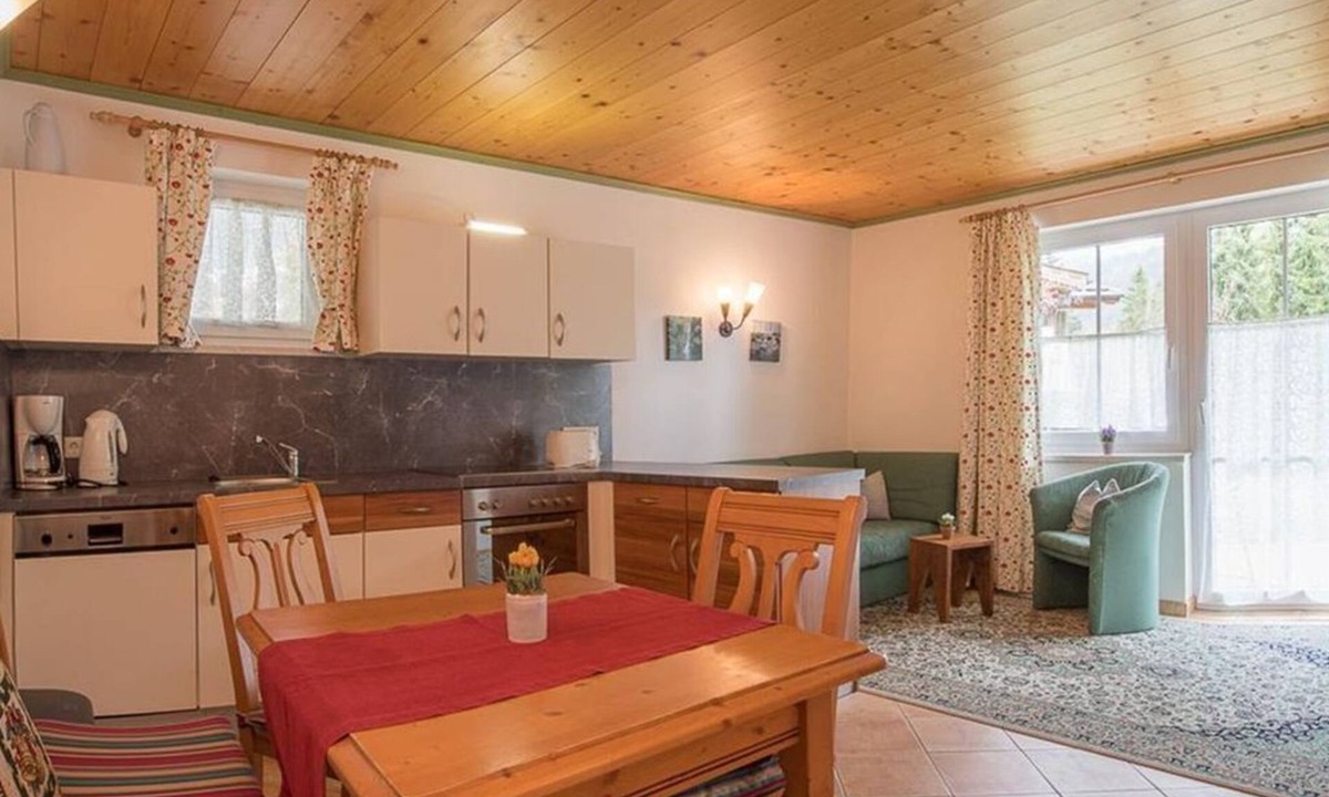 Seefeld in Tirol Apartment | 2-raum-appartement - Landhaus Charlotte