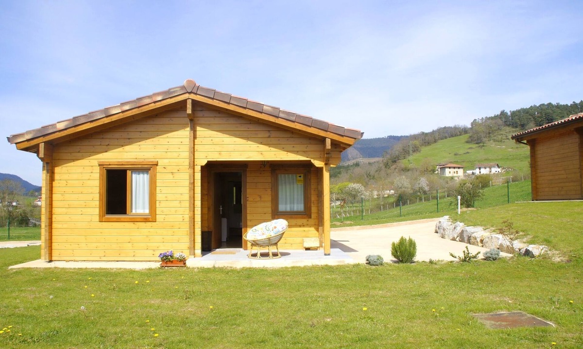 Ayala House | 2. Satia Berri log cabin