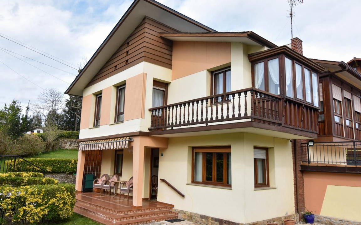 Lierganes House | 200 m² House ∙ 4 bedrooms ∙ 9 guests