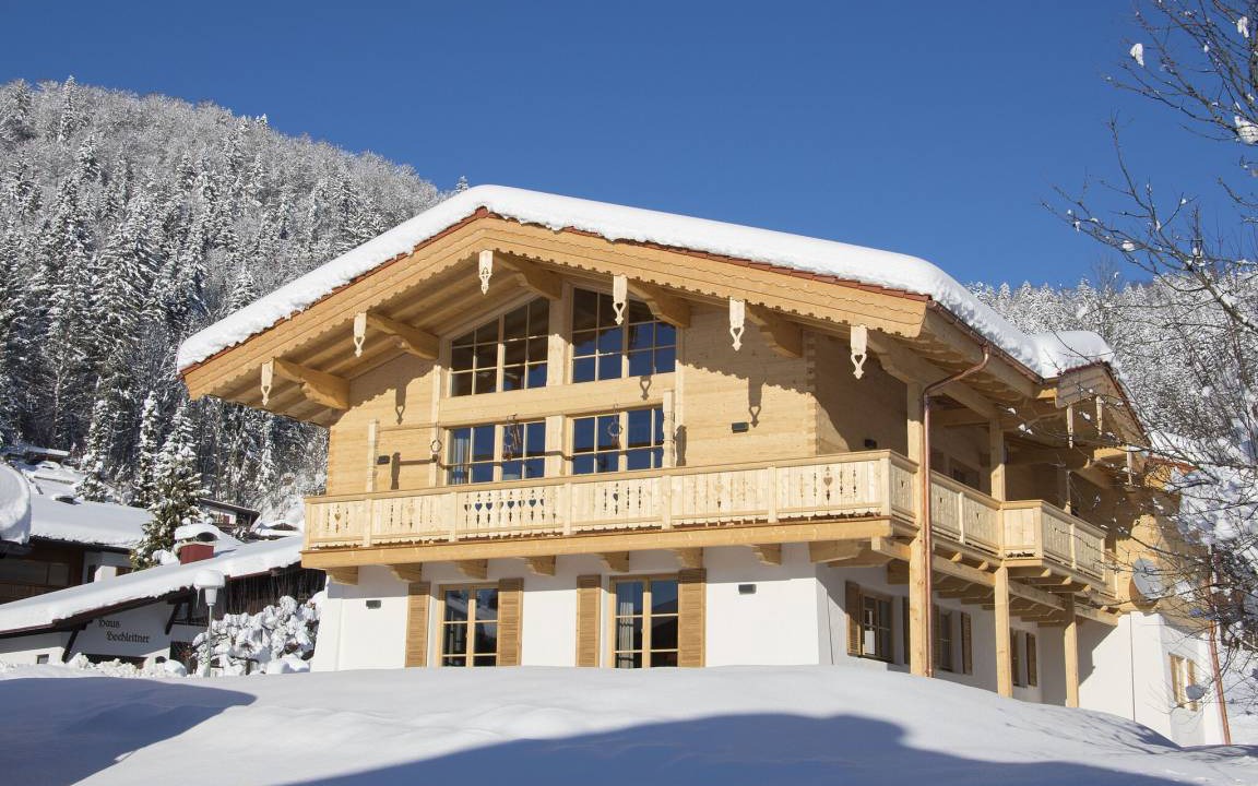 Reit im Winkl Ski Chalet | 220 m² Chalet ∙ 5 bedrooms ∙ 9 guests