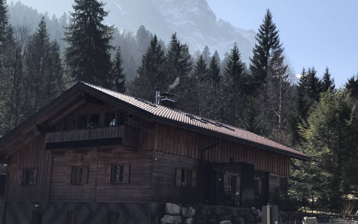 Grainau Ski Chalet | 250 m² Chalet ∙ 3 bedrooms ∙ 6 guests