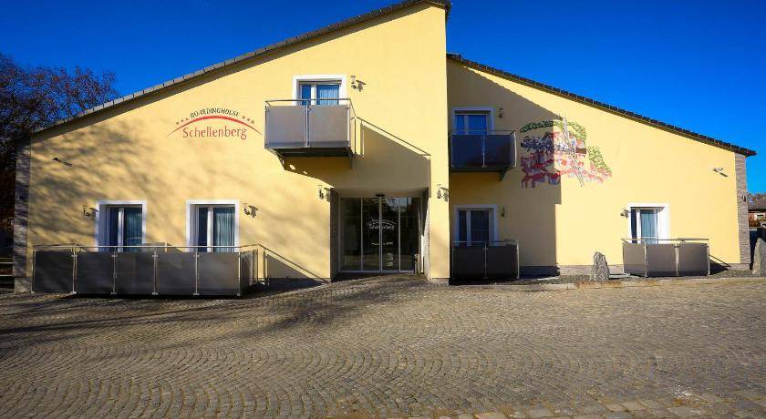 Donauwoerth Bed & Breakfast | 28 m² Bed and breakfast ∙ 2 guests