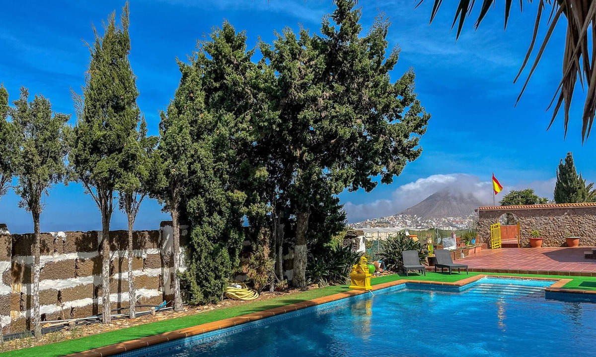 Galdar House | 2BR Gáldar House - Private Pool & Terrace
