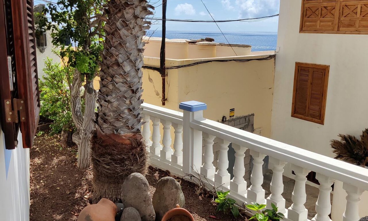 Sardina Ski Chalet | 3 bedroom villa on the beach - Long term rental @carolahouse