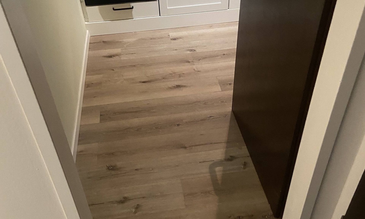 Sendling - Westpark Apartment | 3-zimmer Wohnung mit Garagenparkplatz Direkt an U-bahnstation