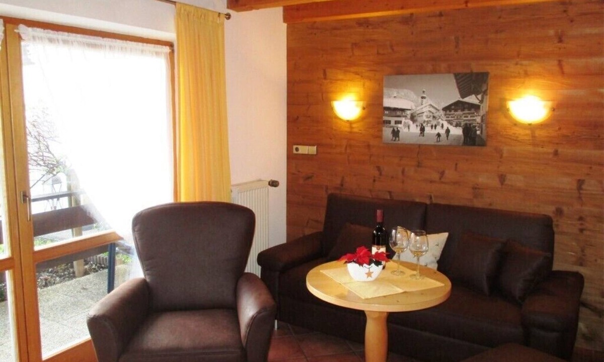 Reit im Winkl Apartment | (3) Zwei-Raum-Ferienwohnung 55qm, Dusche/WC, 2 Extra-Schlafzimmer, Küche, Terrasse/Balkon
