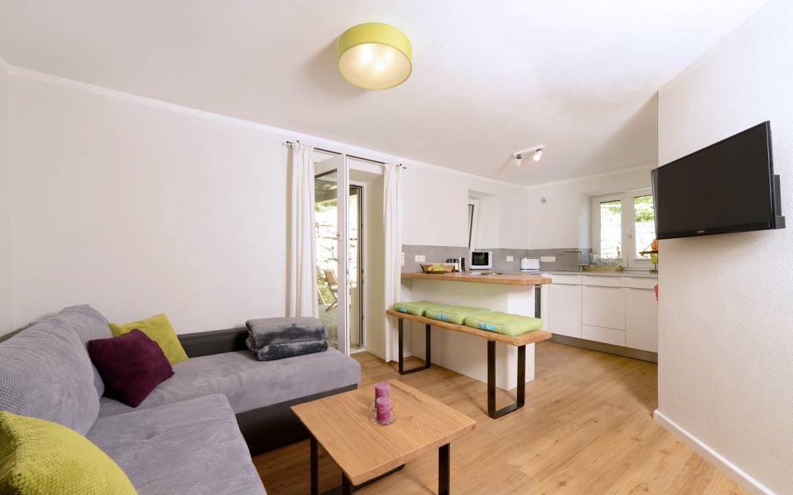 Breitbrunn a. Chiemsee Apartment | 30 m² Apartment ∙ 2 guests