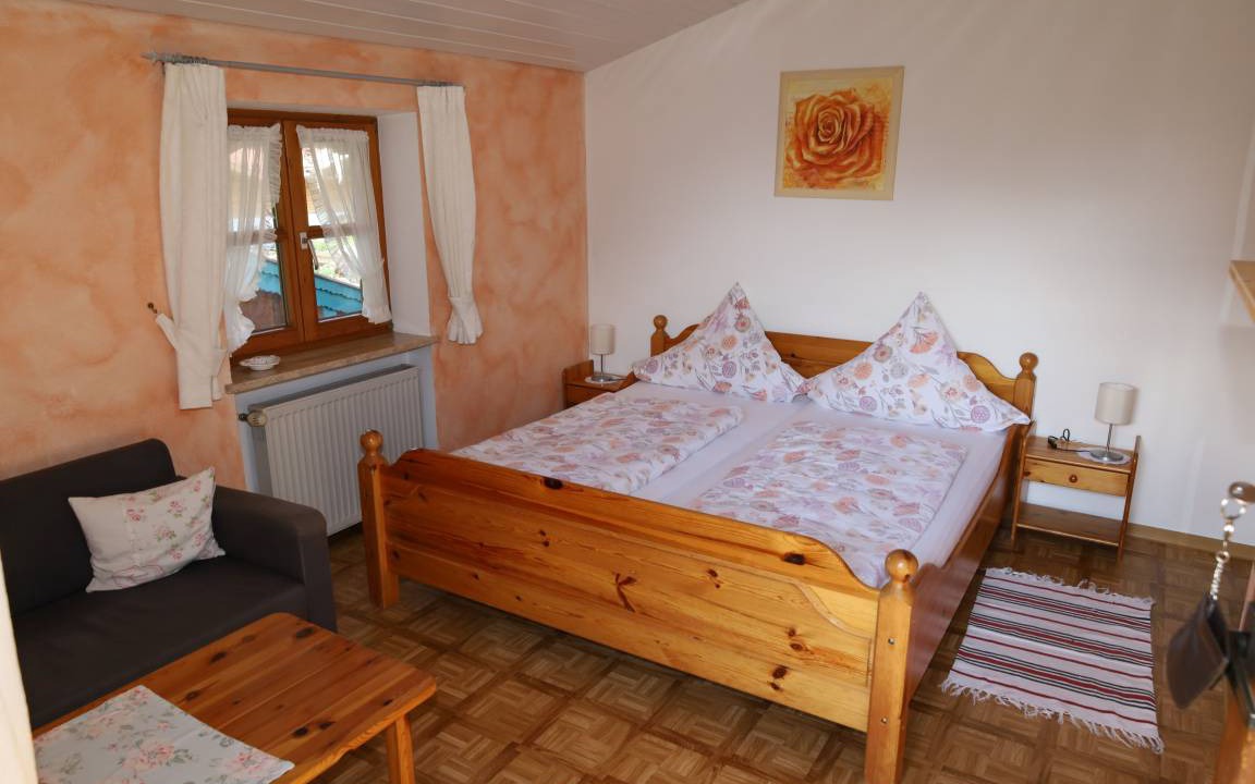 Schleching Apartment | 30 m² Apartment ∙ 2 guests
