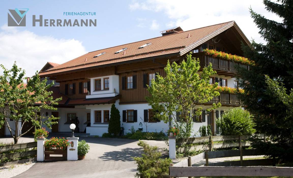 Fuessen Apartment | 320 m² Apartment ∙ 6 bedrooms ∙ 11 guests