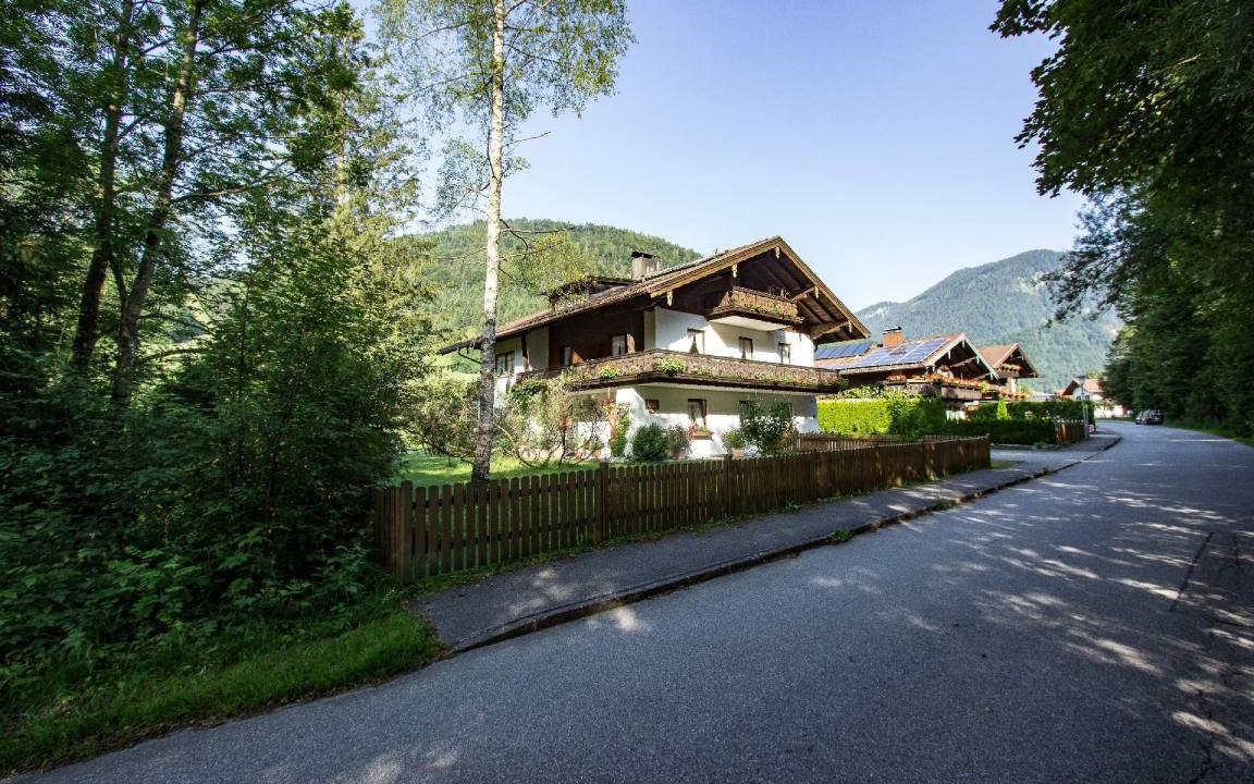 Weissbach an der Alpenstrasse Apartment | 35 m² Apartment ∙ 1 bedroom ∙ 2 guests