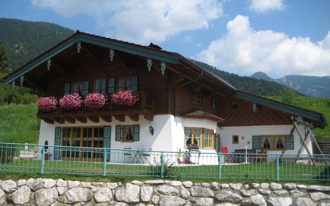 Weissbach an der Alpenstrasse Apartment | 35 m² Apartment ∙ 1 bedroom ∙ 2 guests