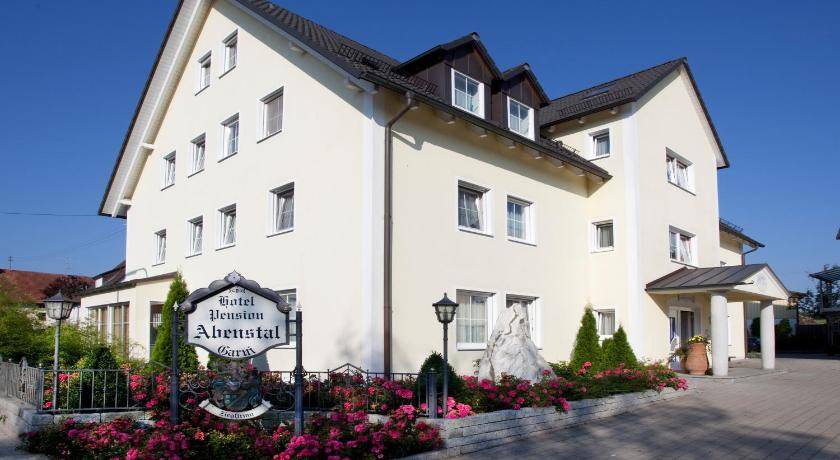 Au in der Hallertau Apartment | 35 m² Serviced apartment ∙ 4 guests