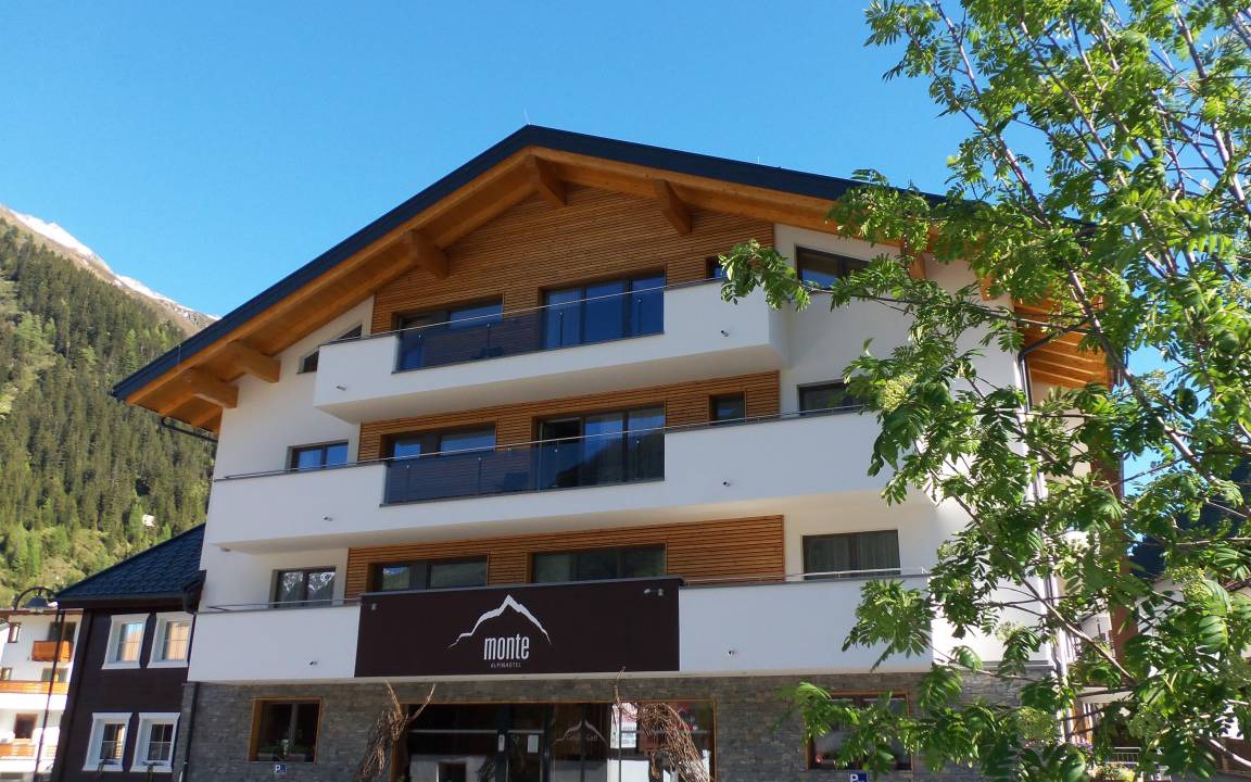 Galtur Hotel | 38 m² Hotel ∙ 2 bedrooms ∙ 6 guests