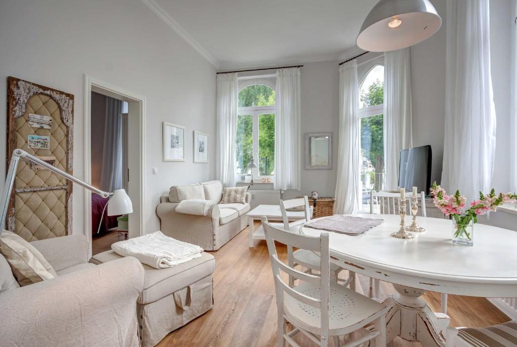 Ahlbeck Apartment | 3RW_Terrasse _ Schlo_ Hohenzollern