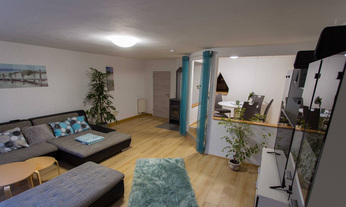 Hallerndorf Apartment | 4-star basement apartment with five beds in the center of Franconia