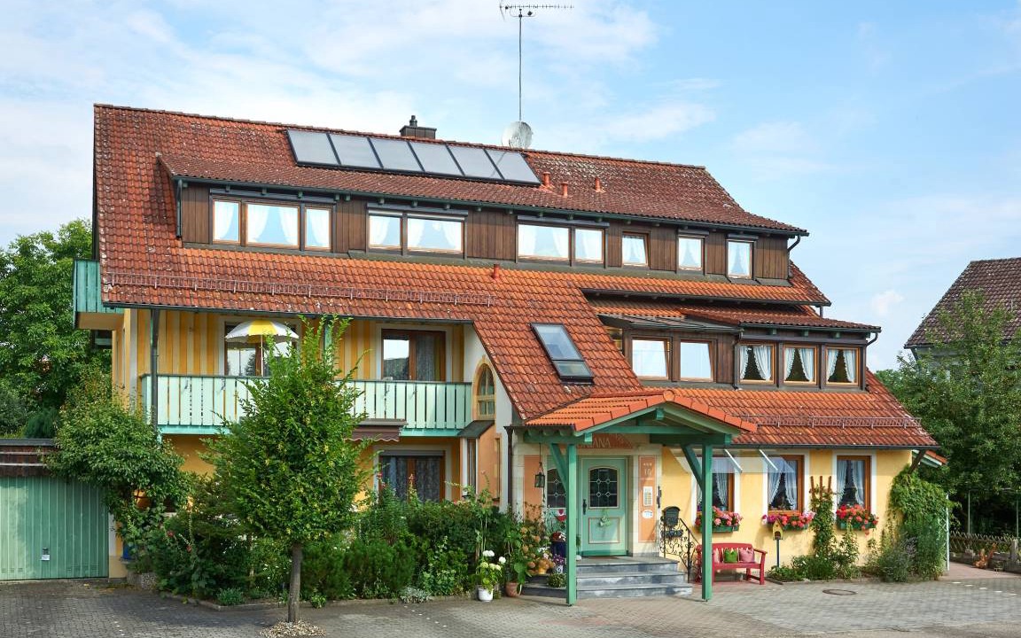 Bad Goegging Apartment | 45 m² Apartment ∙ 1 bedroom ∙ 3 guests