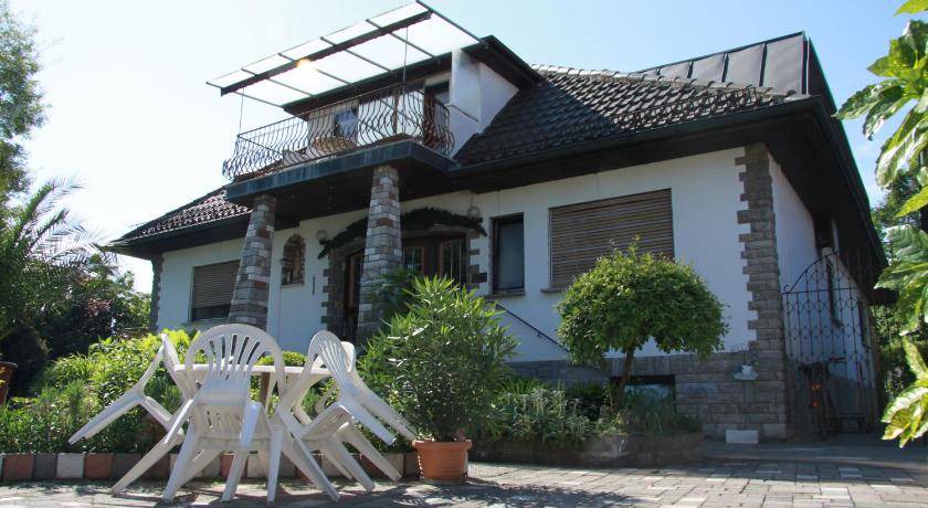 Oberasbach Bed & Breakfast | 50 m² Bed and breakfast ∙ 5 guests
