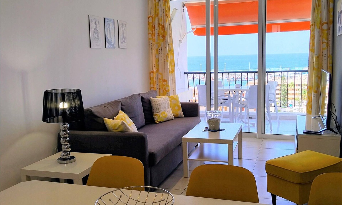 Los Cristianos Apartment | 5mn from the beach: Lemon trees apartment with panoramic ocean view