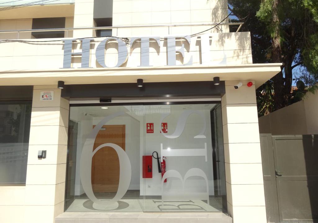 Castelldefels Hotel | 6 Bis HOTEL