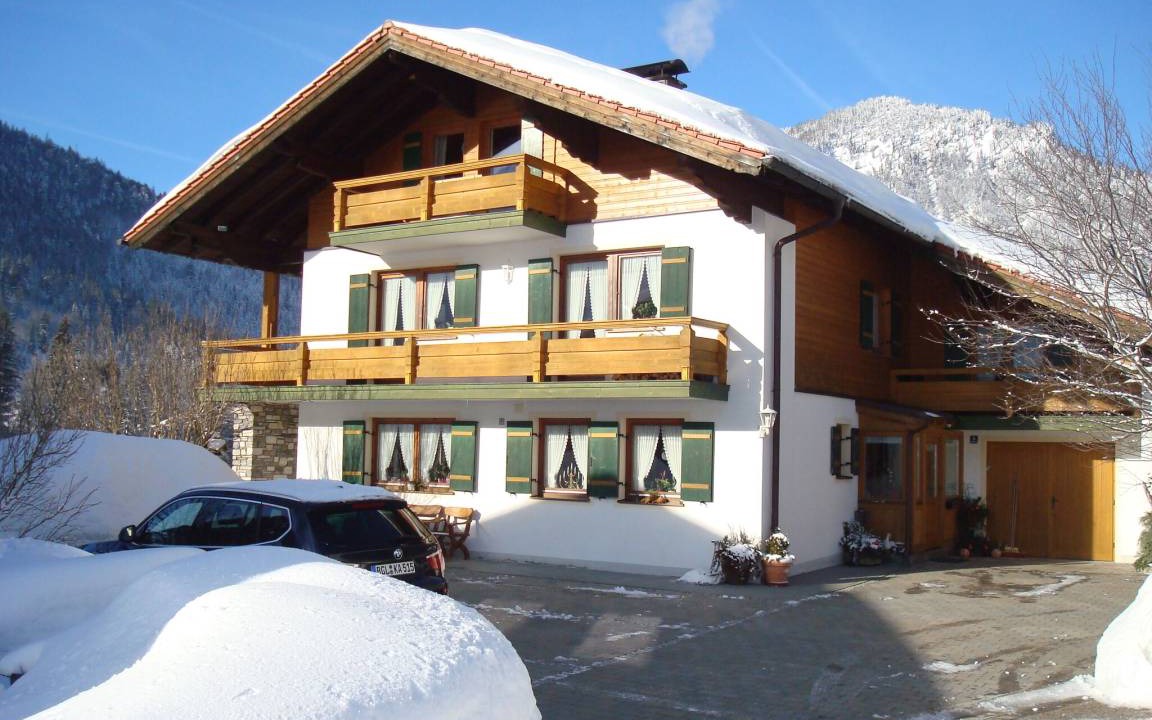 Weissbach an der Alpenstrasse Apartment | 60 m² Apartment ∙ 2 bedrooms ∙ 4 guests