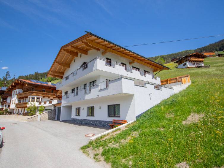 Ramsau im Zillertal Apartment | 60 m² Apartment ∙ 2 bedrooms ∙ 4 guests