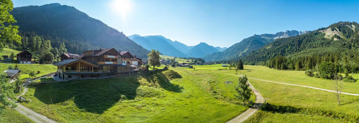 Hinterstein Apartment | 60 m² Apartment ∙ 2 bedrooms ∙ 4 guests