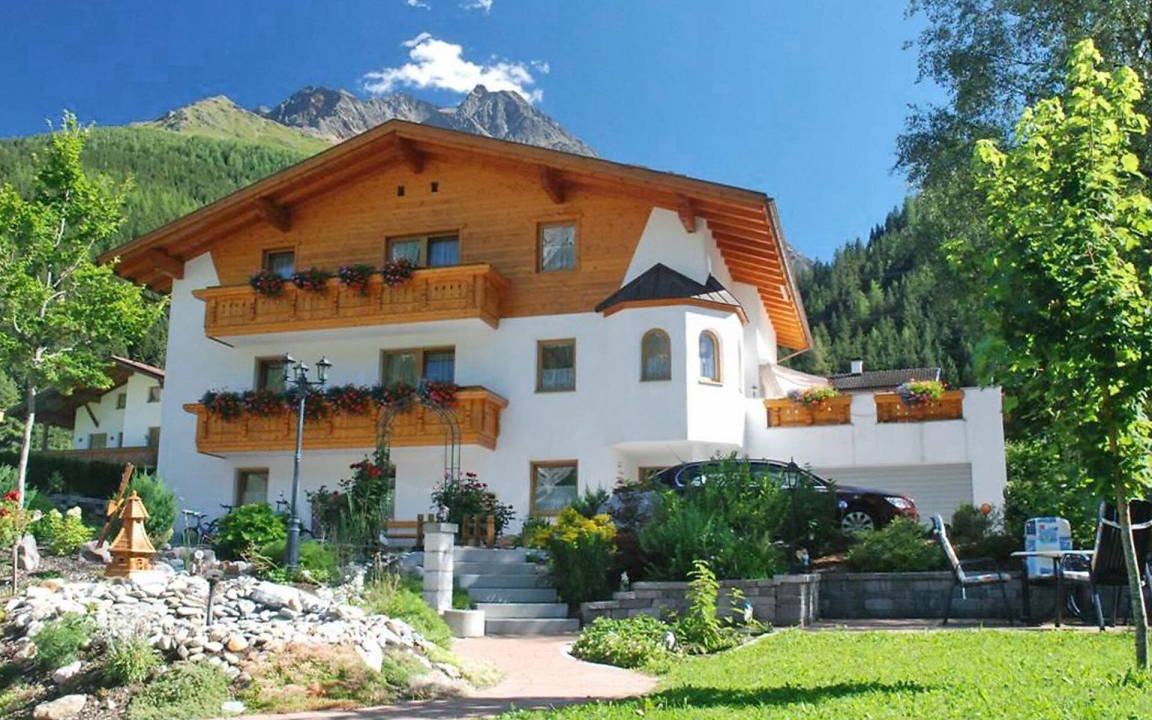 Pettneu am Arlberg Apartment | 62 m² Apartment ∙ 2 bedrooms ∙ 6 guests