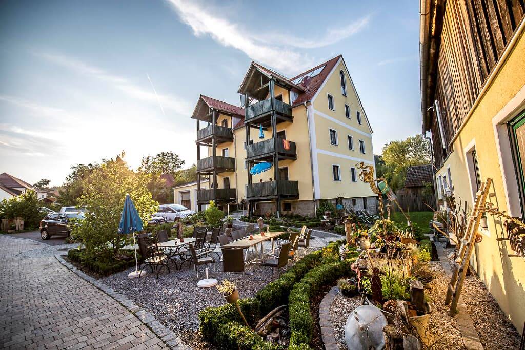 Schwarzach b. Nabburg Apartment | 65 m² Apartment ∙ 2 bedrooms ∙ 4 guests