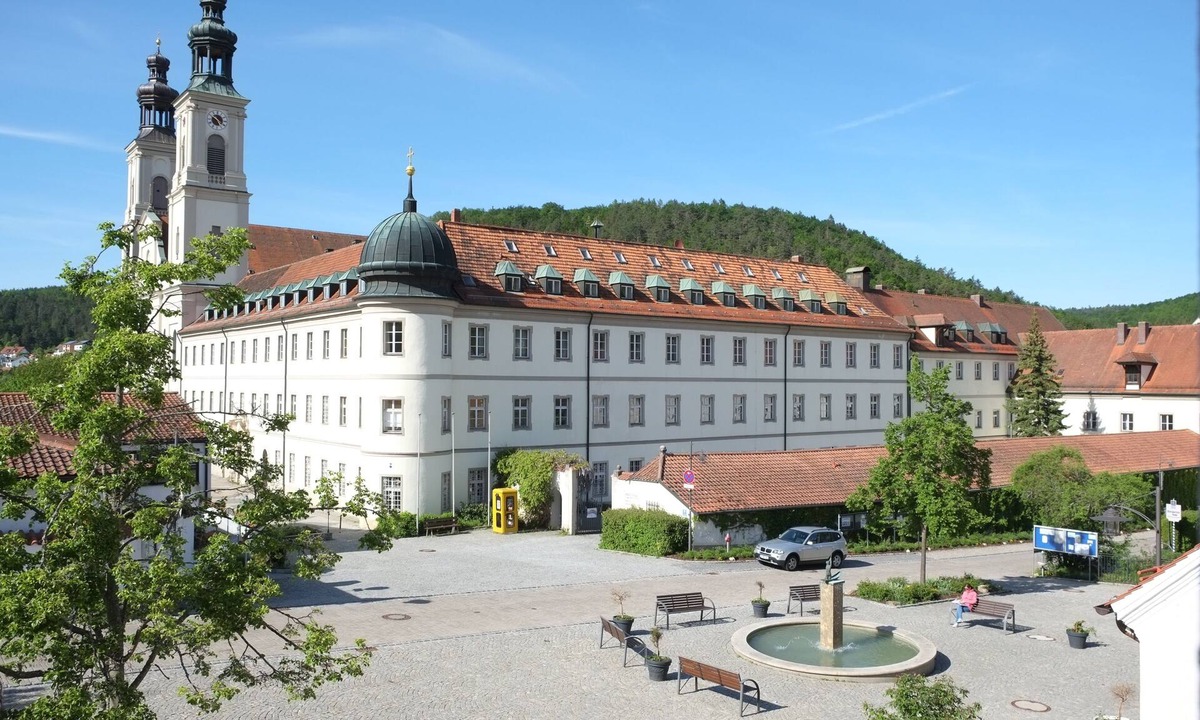 Pielenhofen Apartment | 65sqm apartment "Klosterblick" in the newly renovated historic vicarage Pielenhofen