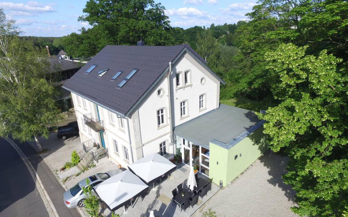 Bad Alexandersbad Apartment | 69 m² Apartment ∙ 2 bedrooms ∙ 6 guests