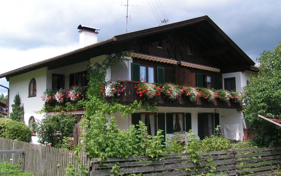 Bad Kohlgrub Apartment | 69 m² Apartment ∙ 1 bedroom ∙ 3 guests
