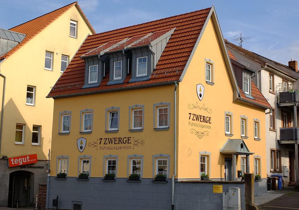 Lohr am Main House | 7 Zwerge Übernachtungspension